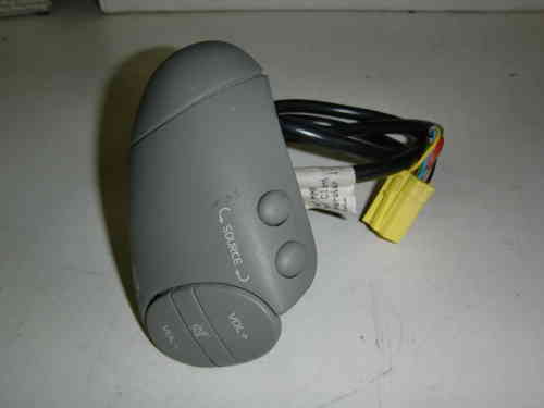 Schalter für Radiofernbedienung Renault Twingo Bj.2002  8200045548C